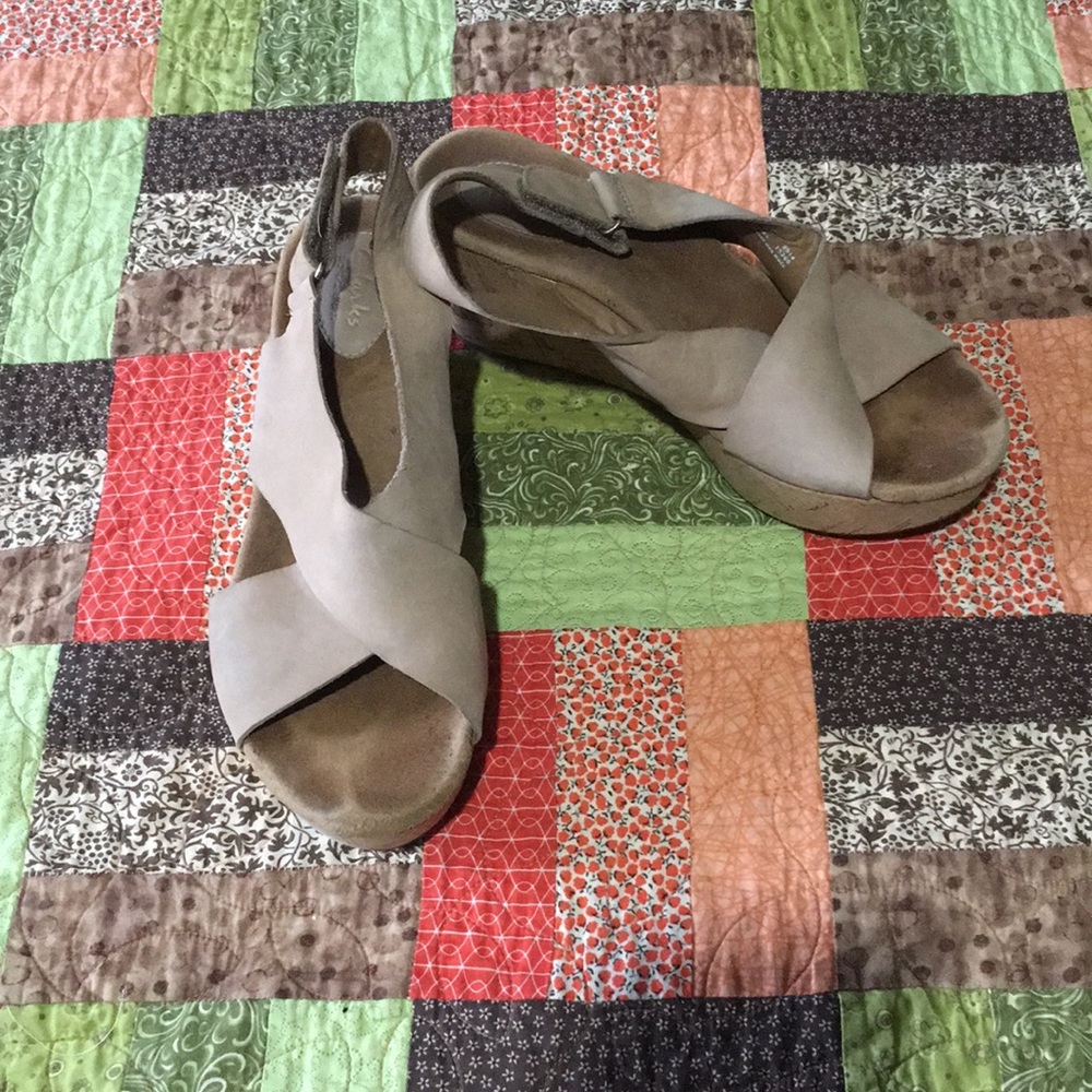 Clarks Annadel Eirwyn Suede Wedges